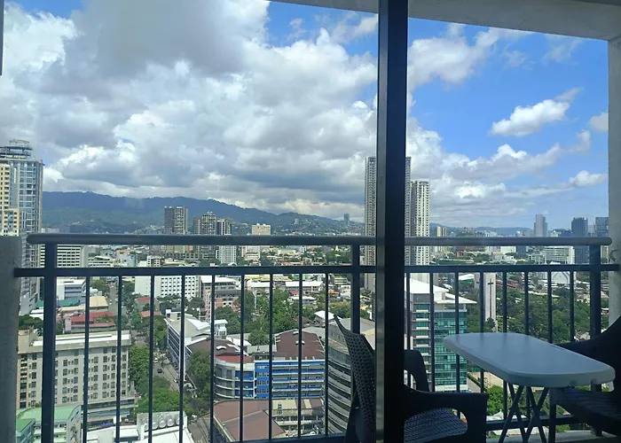 Balcony Panorama For Workcation Couple Appartamento Cebu